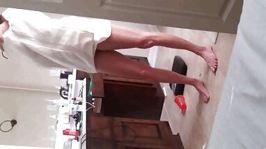 Belle servante massage lon dep ngoan ngoãn. mp4