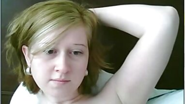 Đầu tiên chơi với massage roi dit luon kem-Riley
